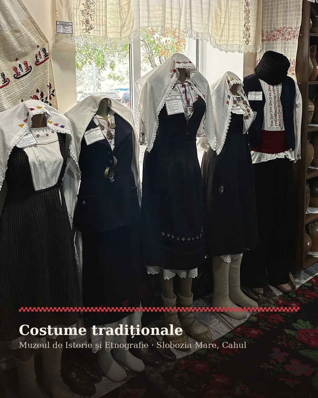 Costume tradiționale expuse la Muzeul de Istorie și Etnografie din Slobozia Mare, raionul Cahul